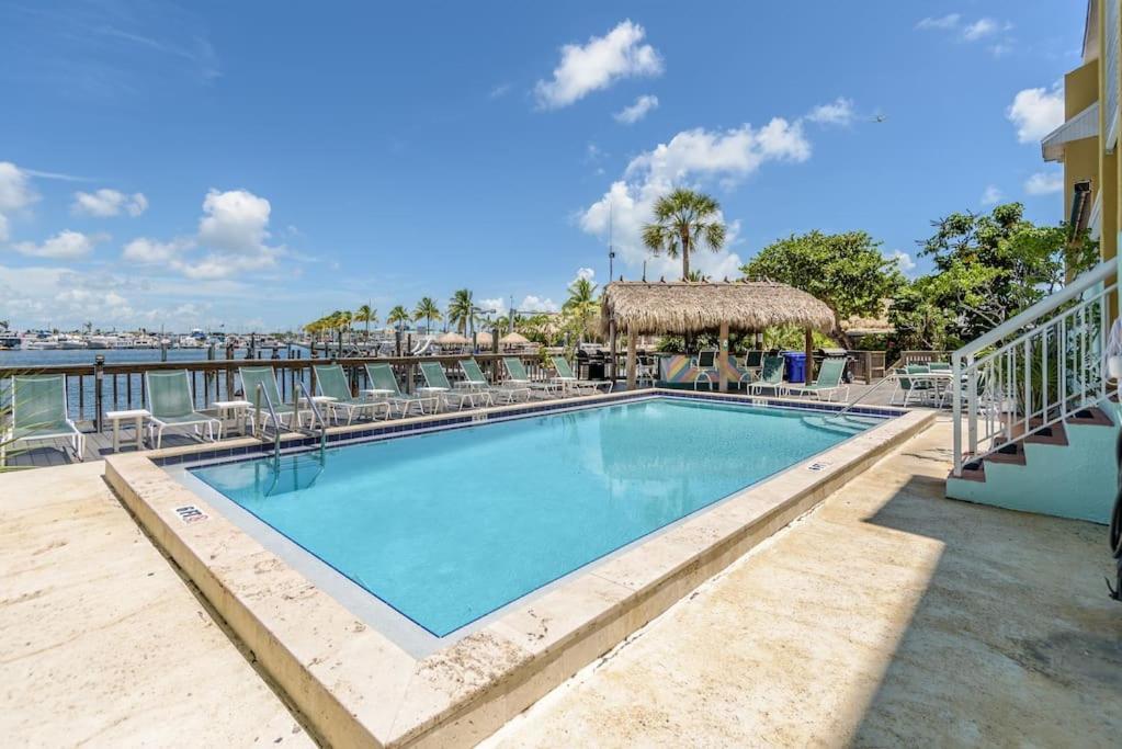 Eleuthera - 2X2 Fully Updated Old Town Waterfront Corner Condo Cayo Hueso Exterior foto