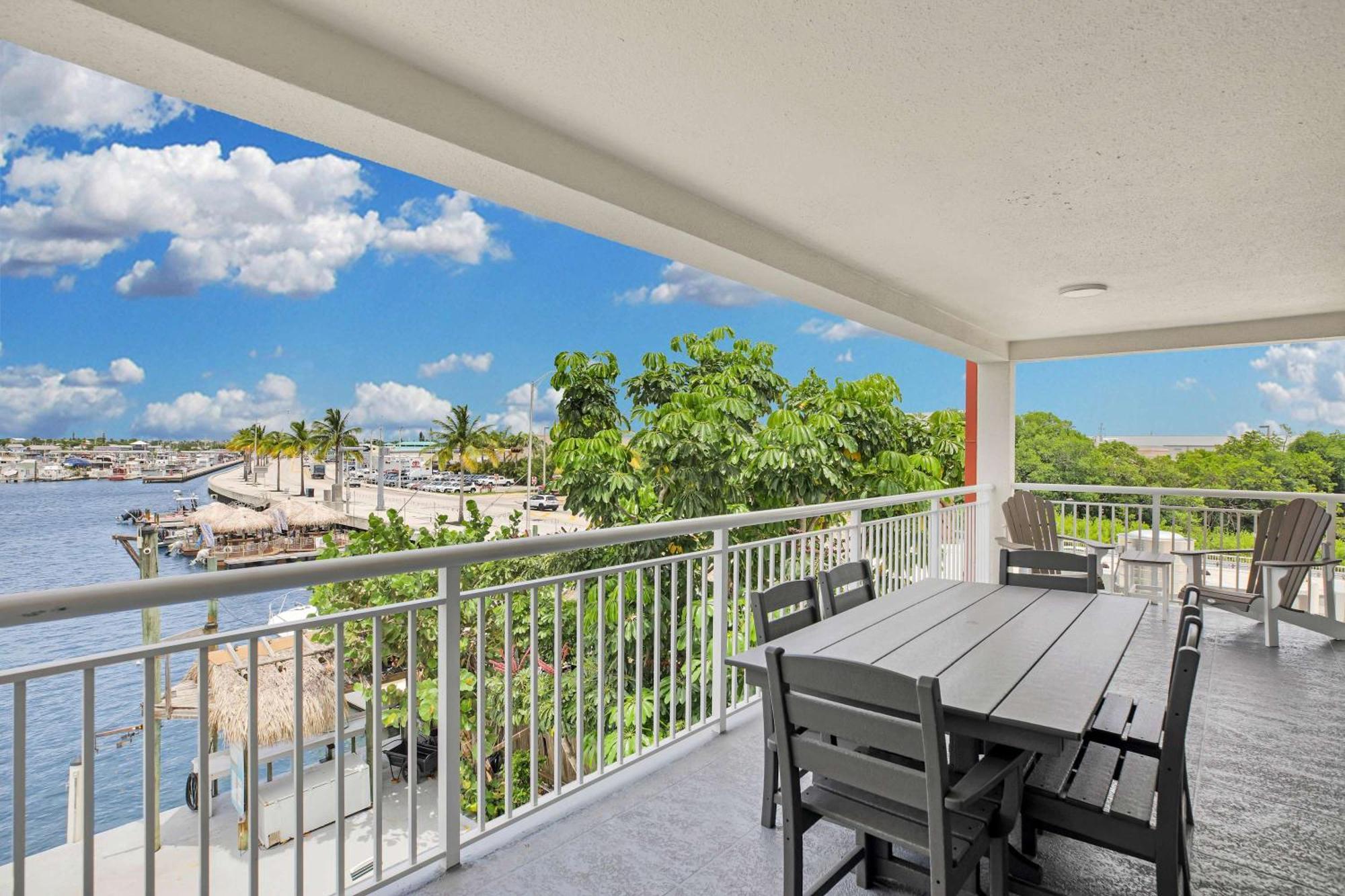 Eleuthera - 2X2 Fully Updated Old Town Waterfront Corner Condo Cayo Hueso Exterior foto