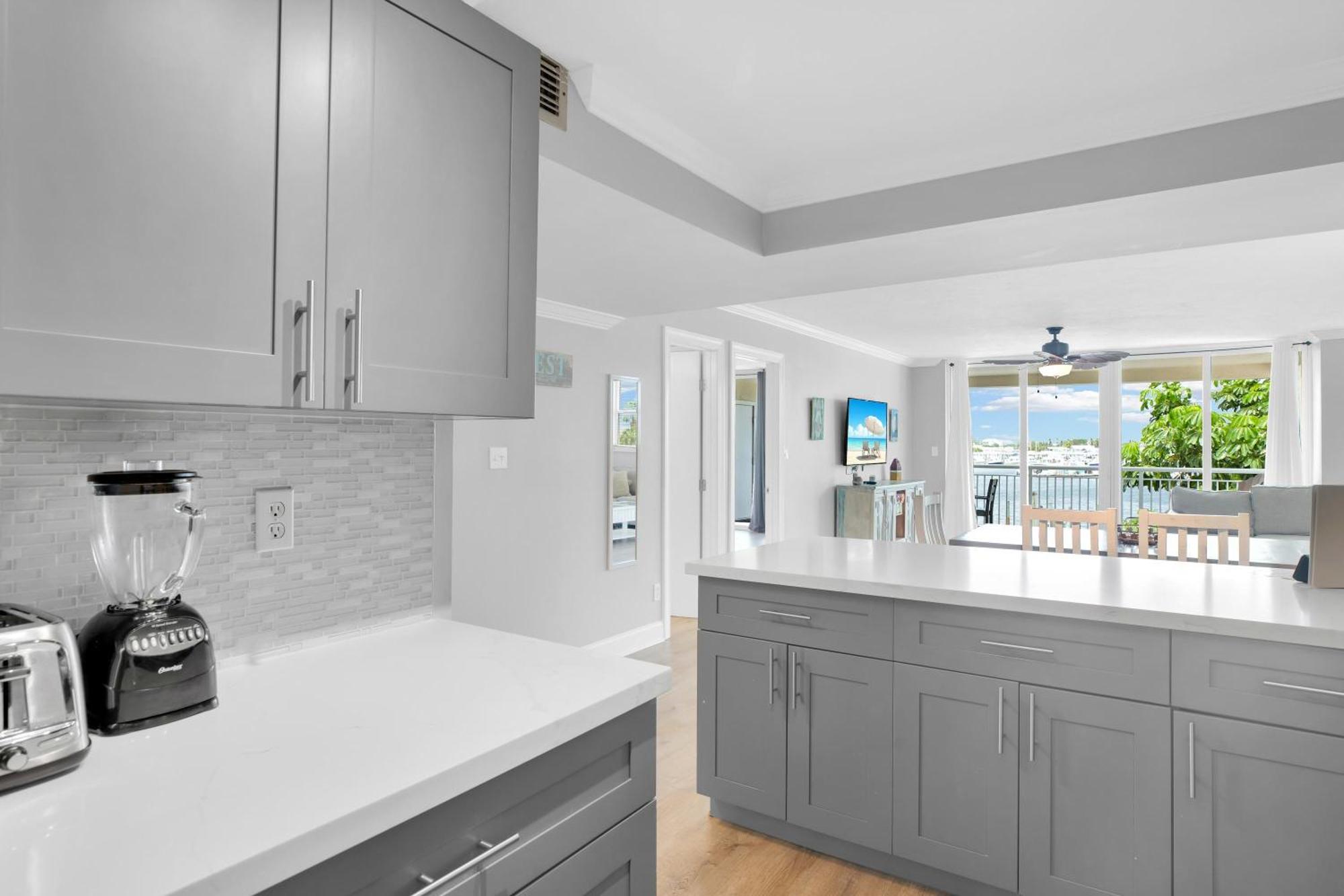 Eleuthera - 2X2 Fully Updated Old Town Waterfront Corner Condo Cayo Hueso Exterior foto